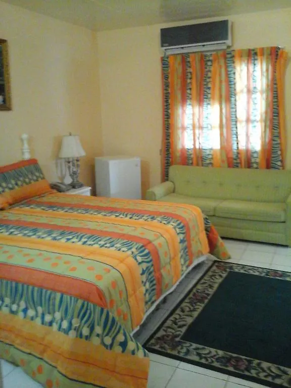 Port Of Call Hotel Black River