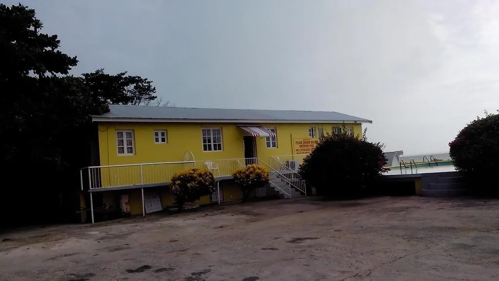 Port Of Call Hotel Black River