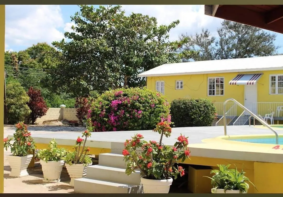Port Of Call Hotel Black River