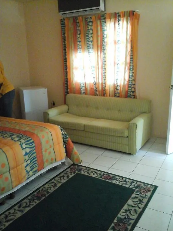Port Of Call Hotel Black River